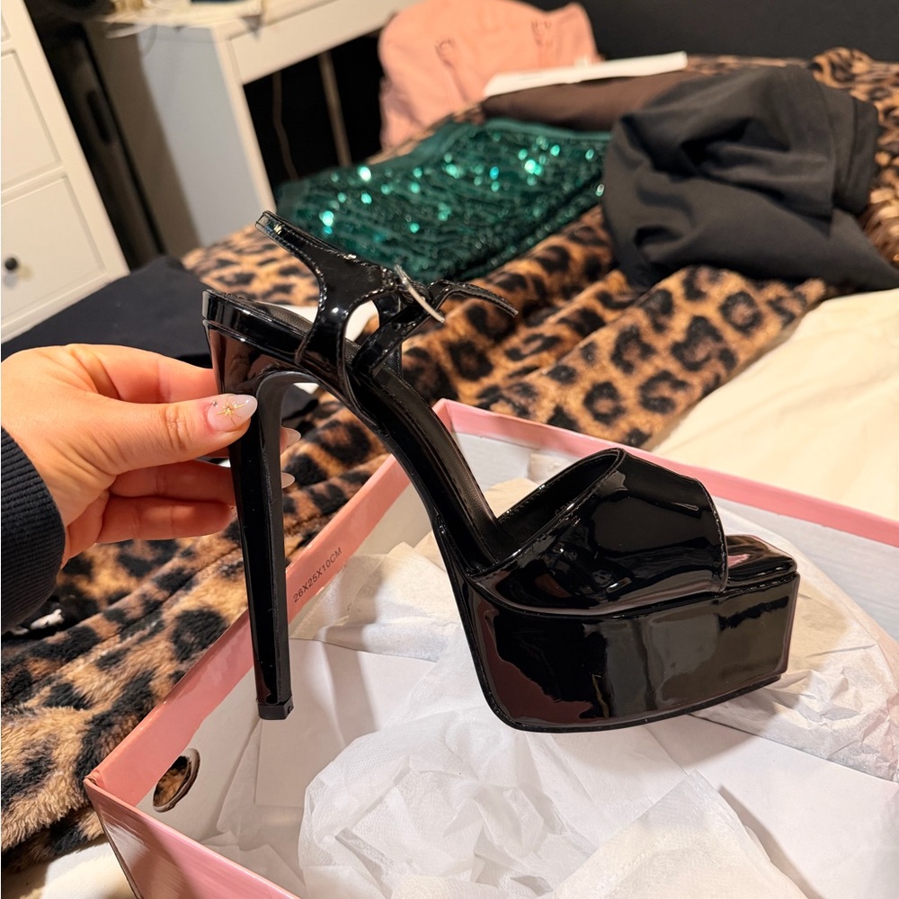 Steve Madden Glossy Black Platform Heels